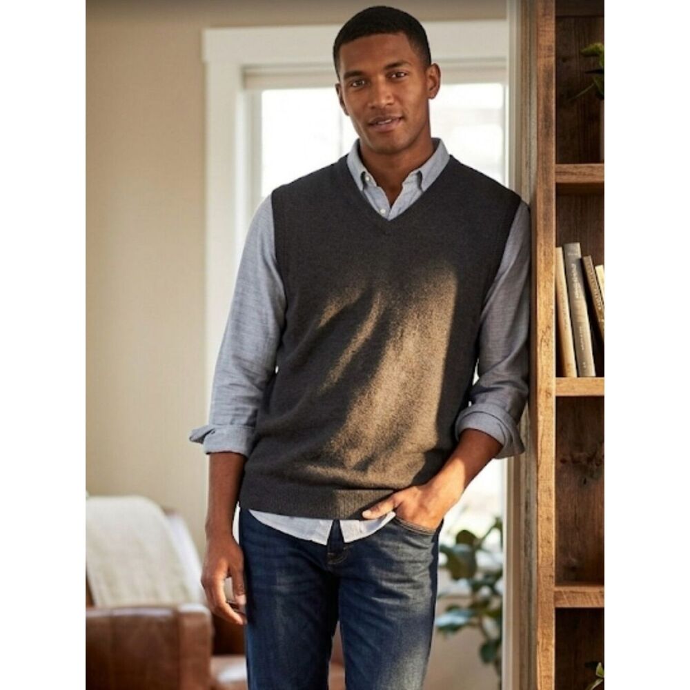 Dockers Sweater Vest Mens Sz LT Dark Gray